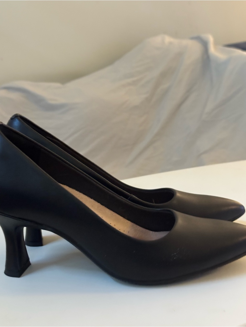 WORN ONCE! Clarks "Kataleyna Gem" Women's Black Pointed-Toe Mid Heel Pumps - Picture 4 of 7